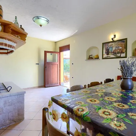 Carla - Lbn429 By Interhome