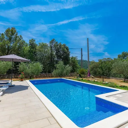 Holiday home Carla - Lbn429 By Interhome *