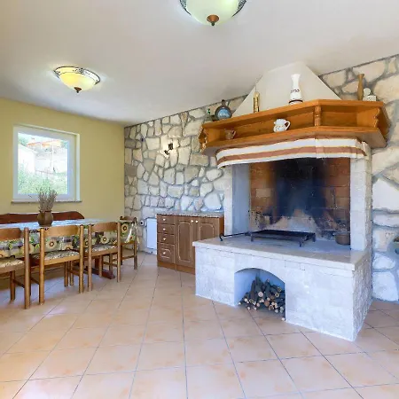 Holiday home Carla - Lbn429 By Interhome *